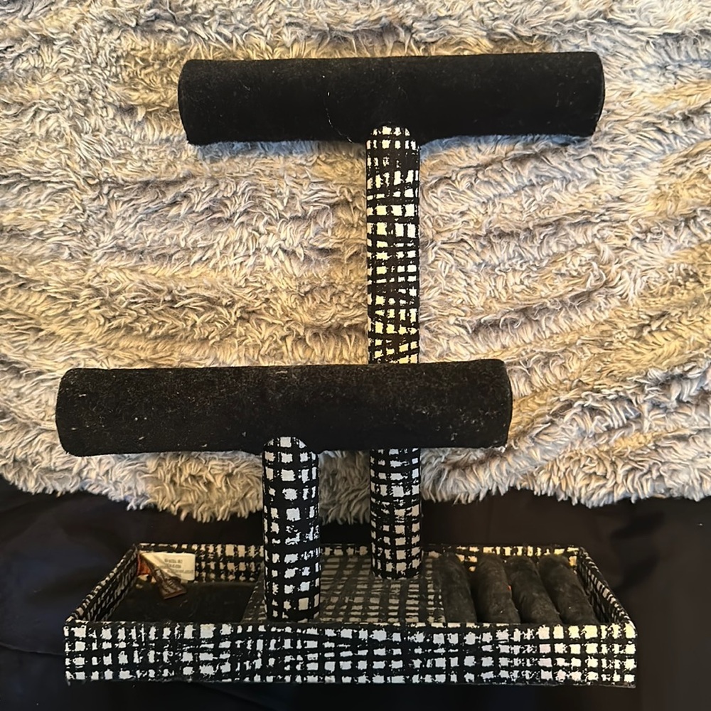 Jewelry organizer